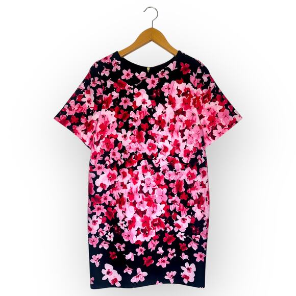 Eliza J NWT Women's Short Sleeve Shift Dress Size 4P Black Pink Floral Scuba - Picture 1 of 13
